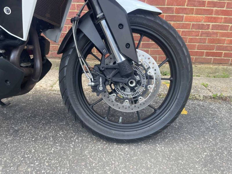 moto morini X-CAPE 650