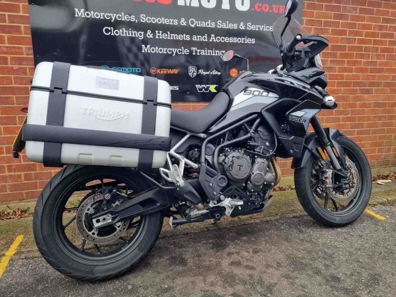triumph TIGER 900 GT PRO