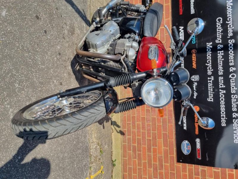 triumph BONNEVILLE