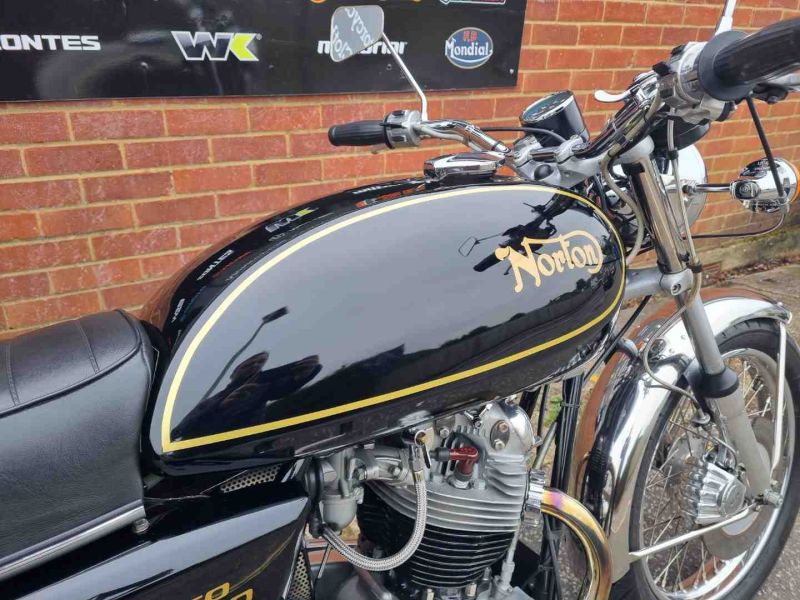norton COMMANDO 750