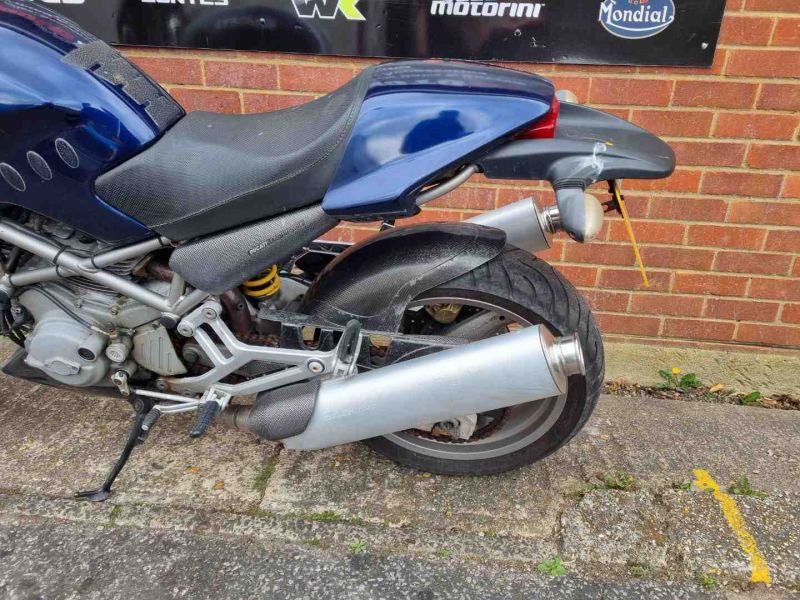 ducati MONSTER
