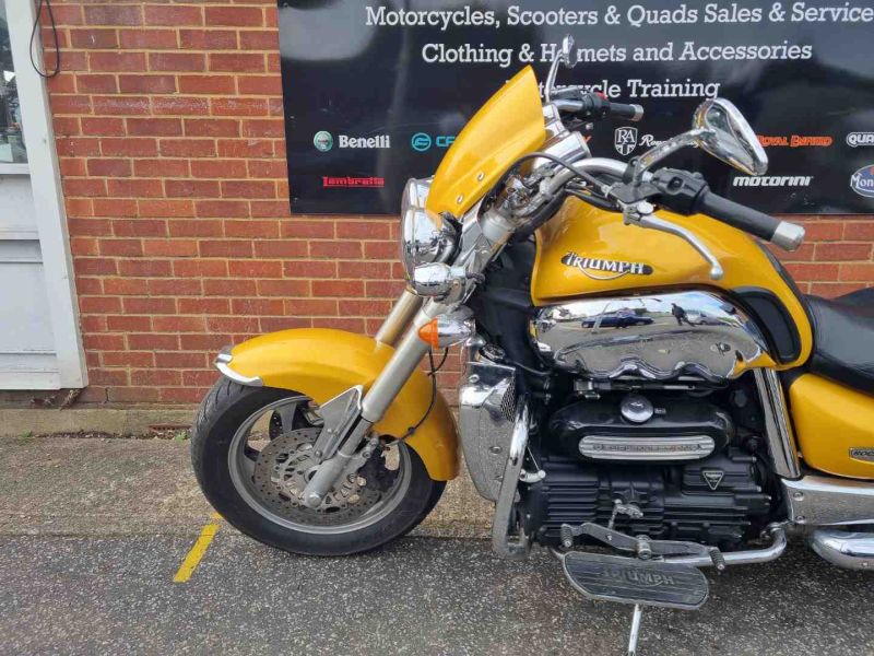 triumph ROCKET 3