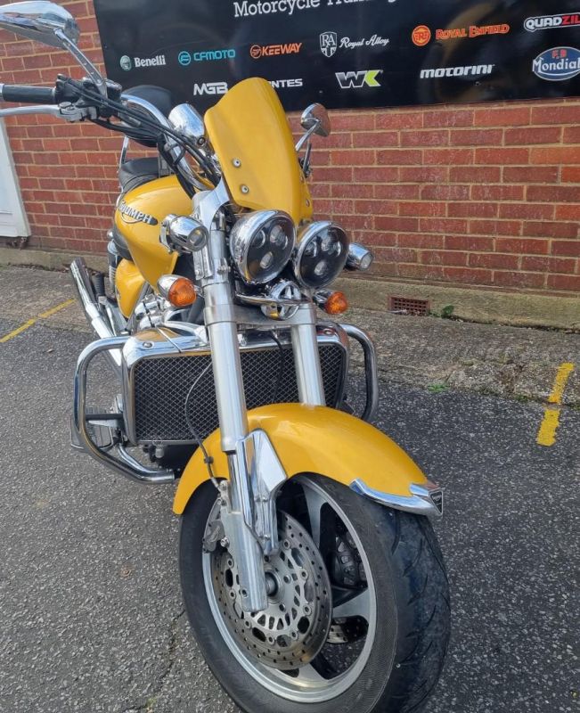 triumph ROCKET 3