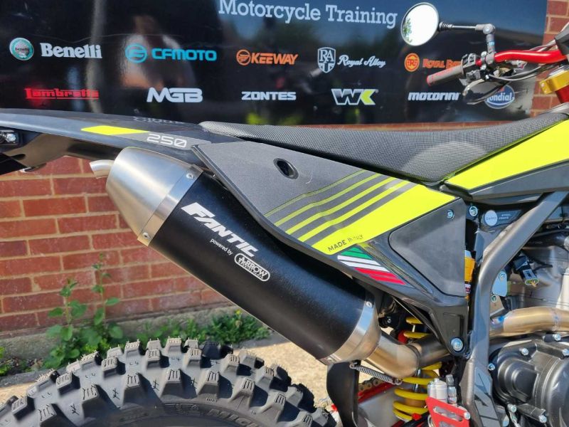 fantic XEF250 TRAIL