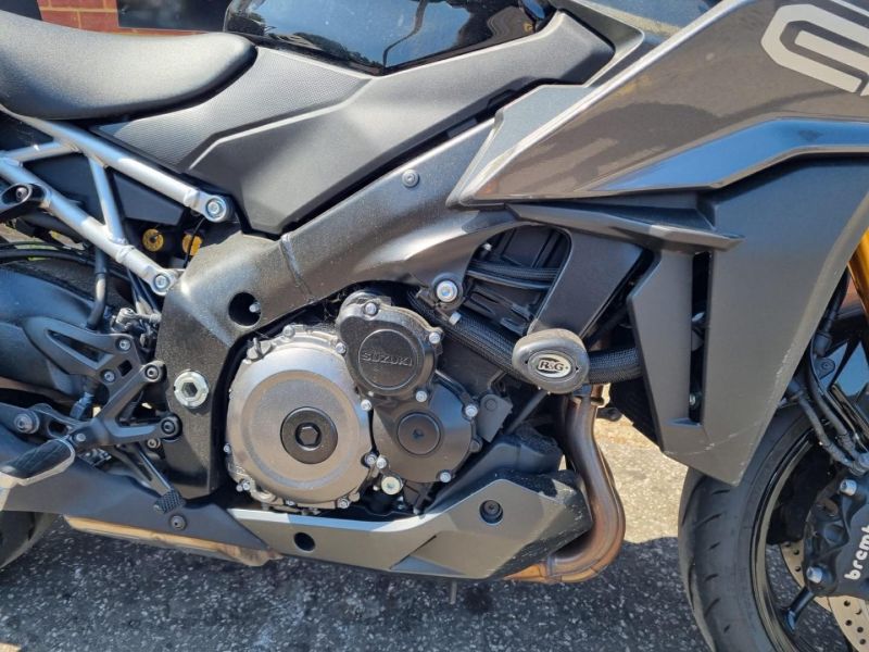 suzuki GSXS1000