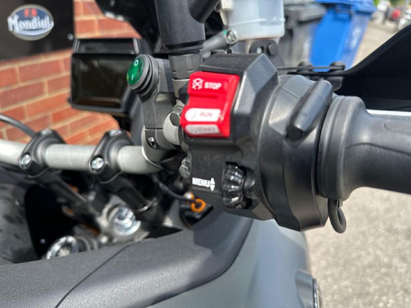 yamaha TRACER 9 GT (MTT 890D)