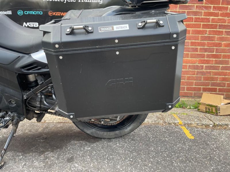 suzuki DL650