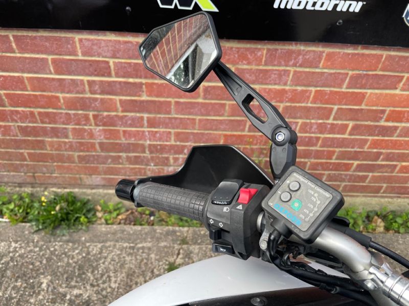 suzuki DL650
