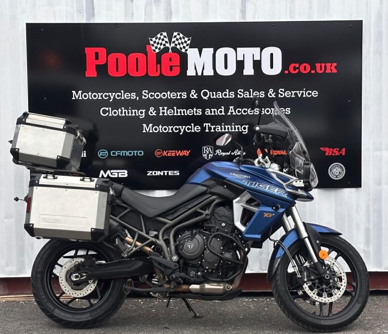 triumph TIGER 800