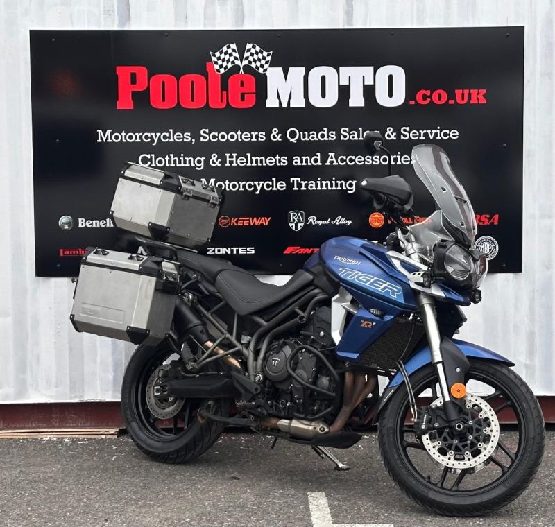 triumph TIGER 800
