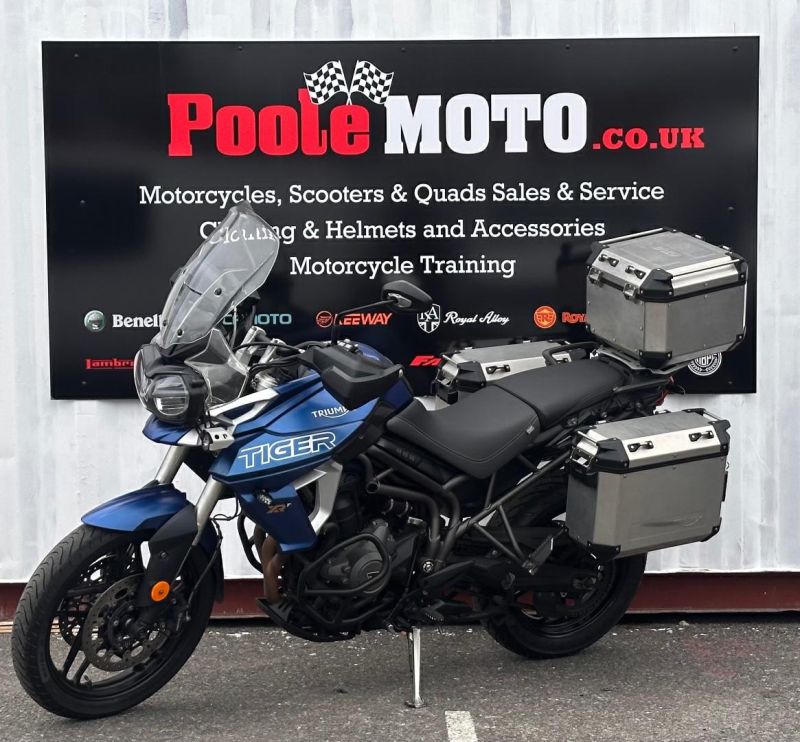 triumph TIGER 800
