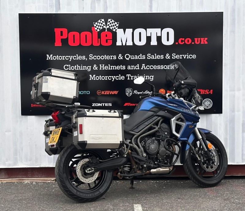 triumph TIGER 800