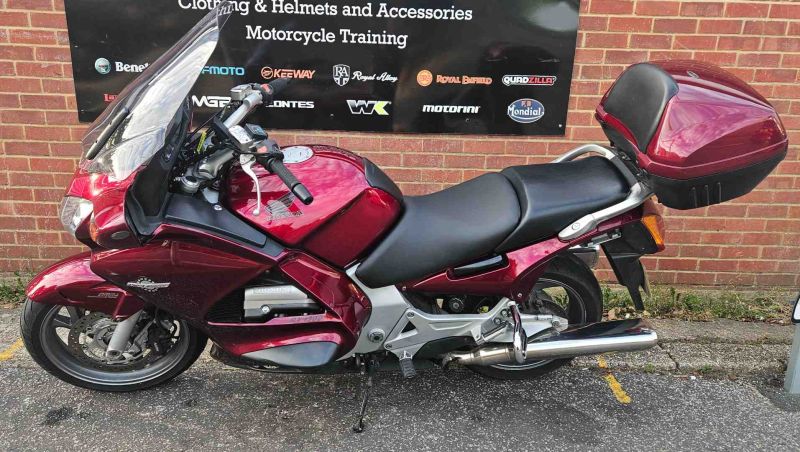 honda HONA ST1300