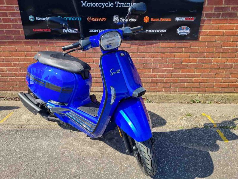 lambretta V125 SPECIAL