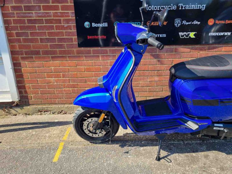 lambretta V125 SPECIAL