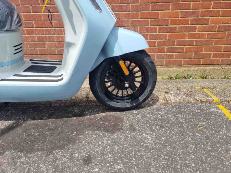 royal alloy GT2 125 ROUND LAMP