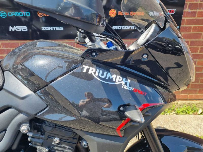 triumph TIGER1050