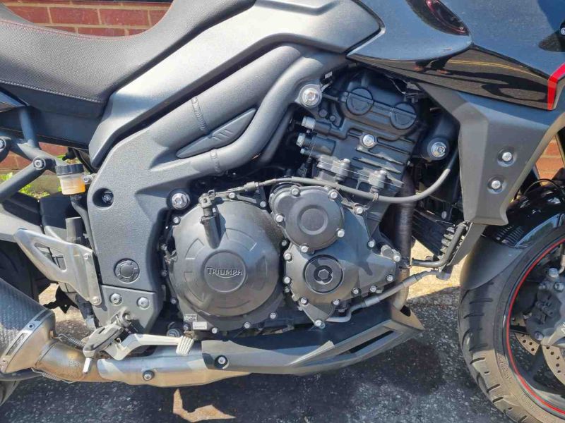 triumph TIGER1050