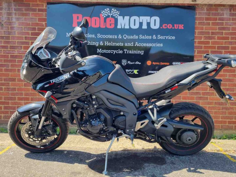 triumph TIGER1050
