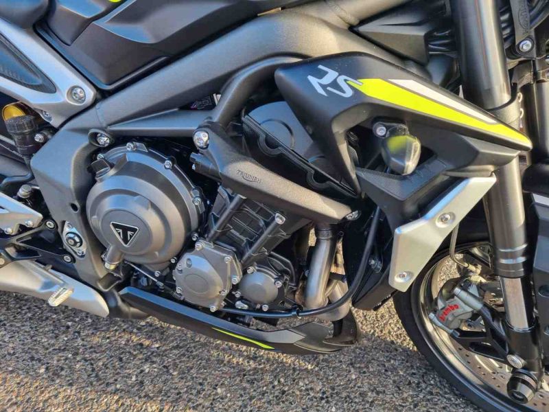 triumph TRUIMPH STREET TRIPLE S 675