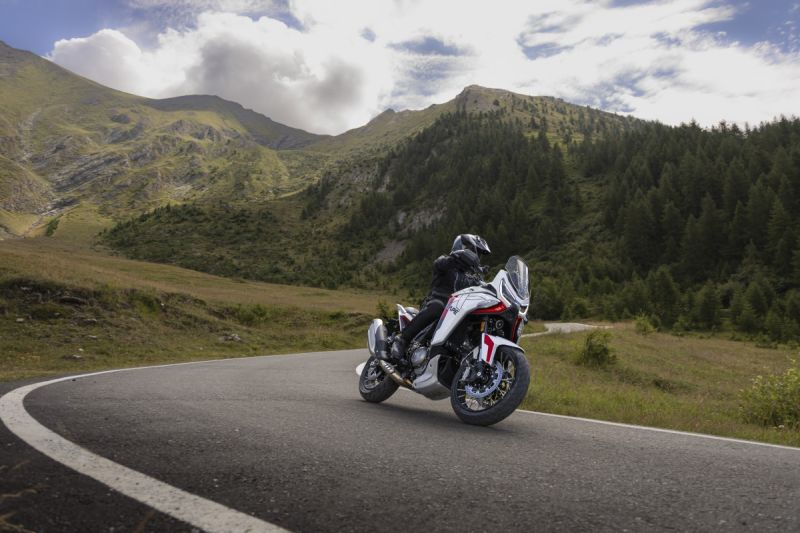 moto morini X-CAPE 1200