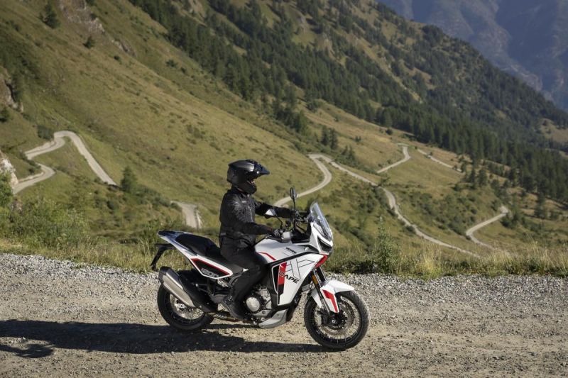 moto morini X-CAPE 1200