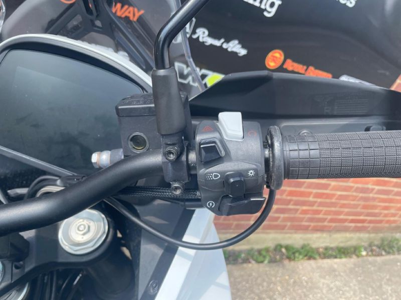 moto morini X-CAPE 650