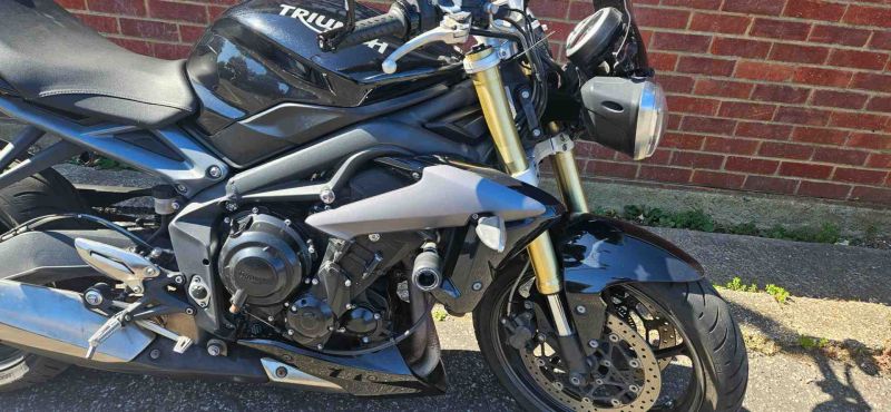 triumph TRUIMPH STREET TRIPLE