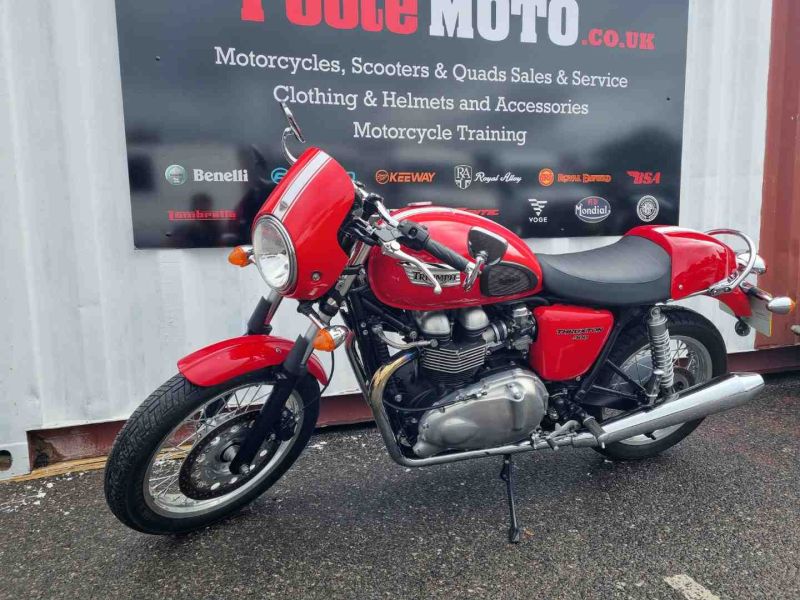 triumph THRUXTON