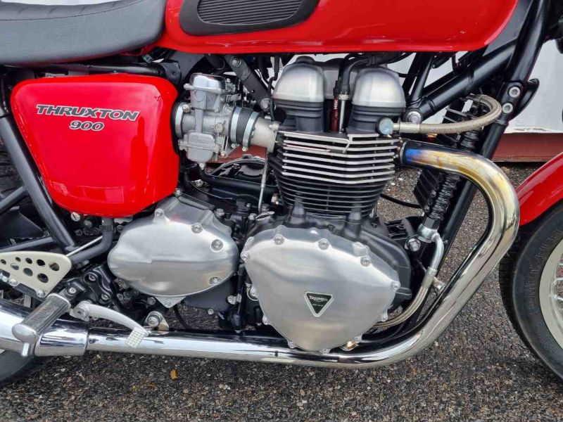 triumph THRUXTON