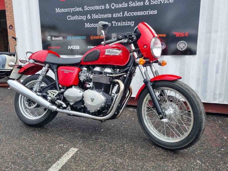 triumph THRUXTON