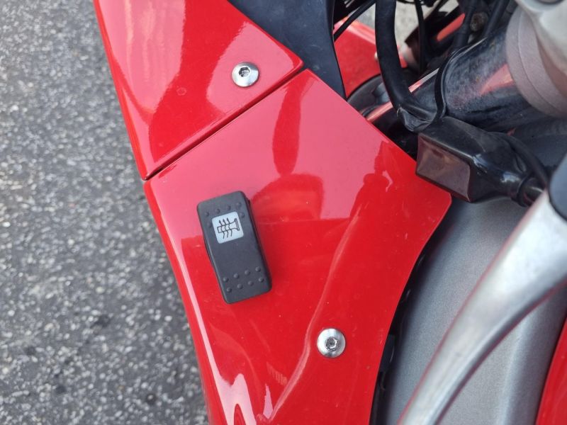 triumph SPRINT ST 955