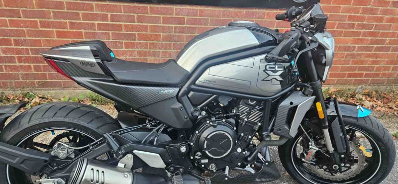 cfmoto 2wheel CFMOTO 700CL-X SPORT