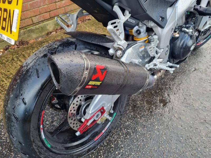 aprilia TUONO V4 APRC ABS