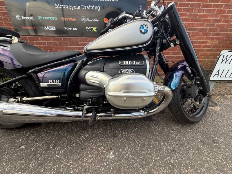 bmw R1800