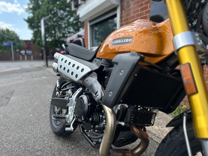 fantic motor FANTIC CABALLERO DELUXE MY25