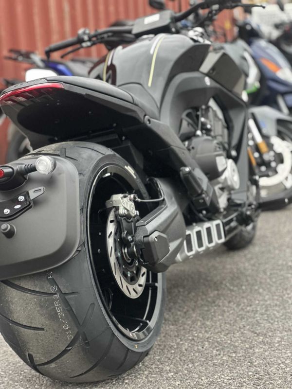 benda moto BENDA LFC700