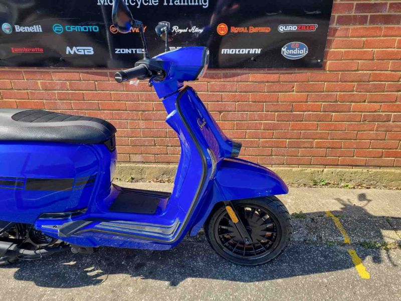 lambretta V125 SPECIAL