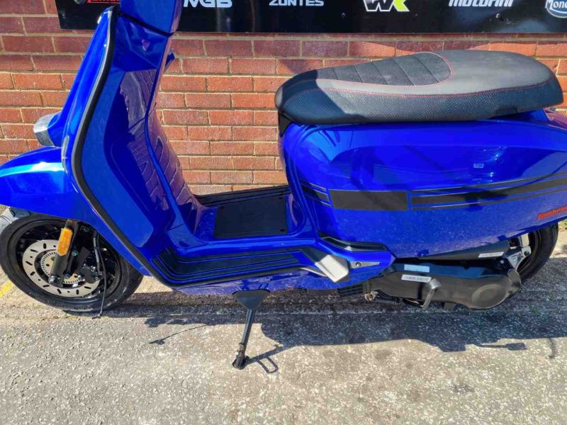 lambretta V125 SPECIAL