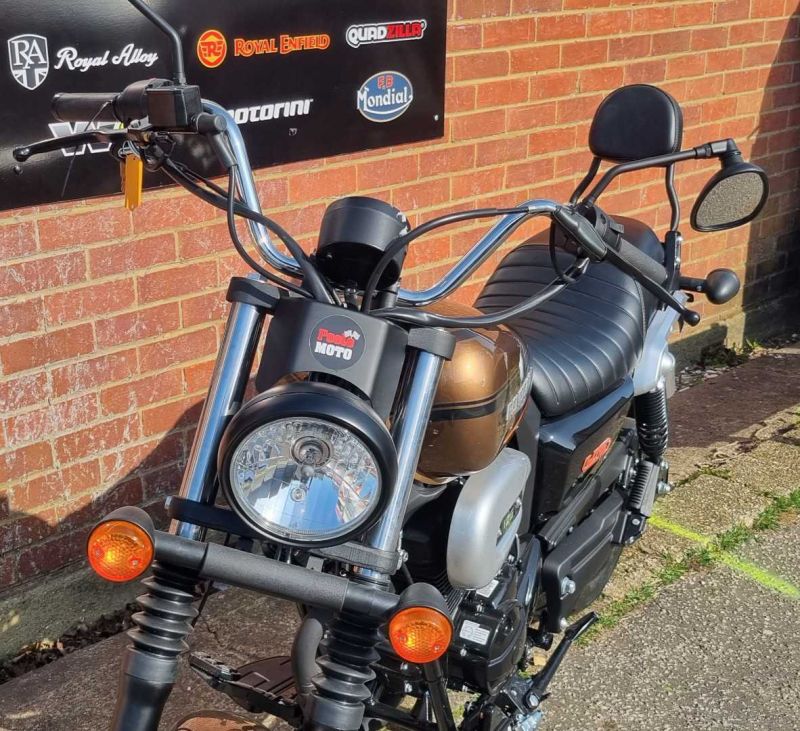 um RENEGADE SPORT 125