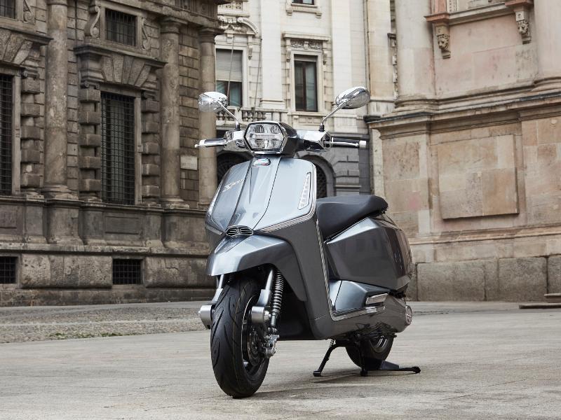 lambretta X300 SR