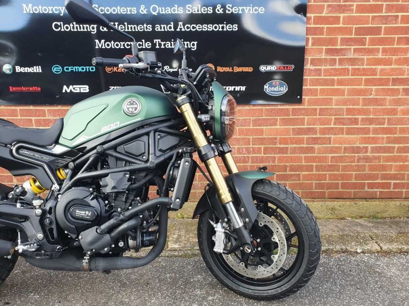 benelli LEONCINO 800