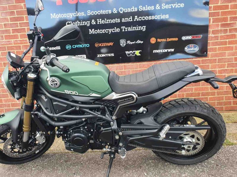 benelli LEONCINO 800