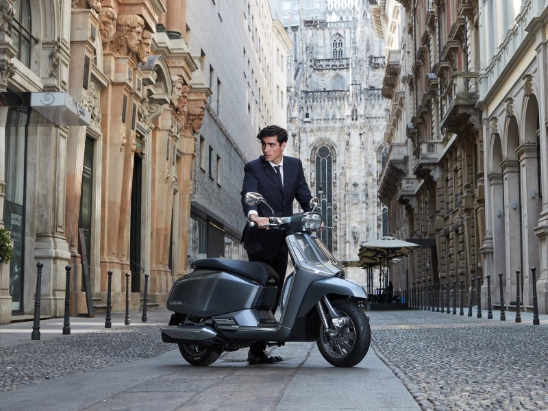 lambretta X300 SR