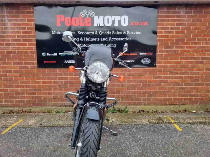 triumph T100