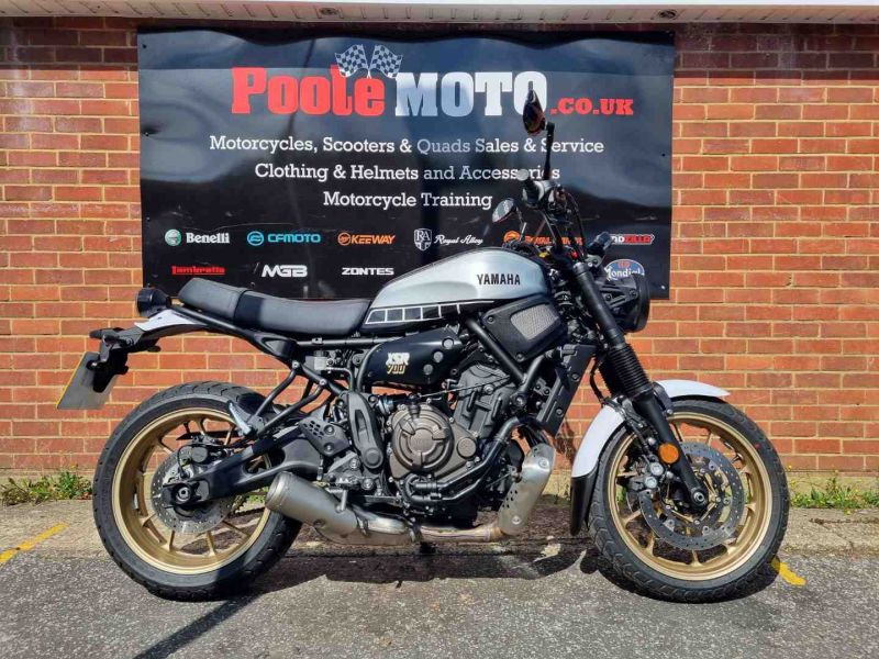 yamaha XSR700