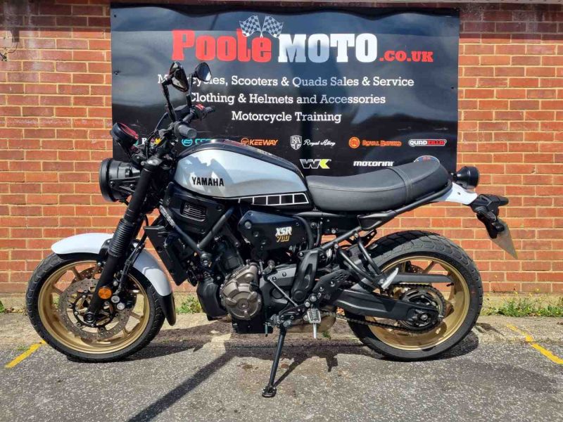 yamaha XSR700