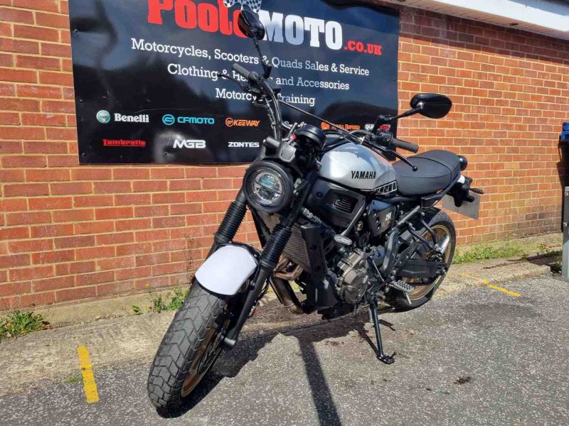 yamaha XSR700
