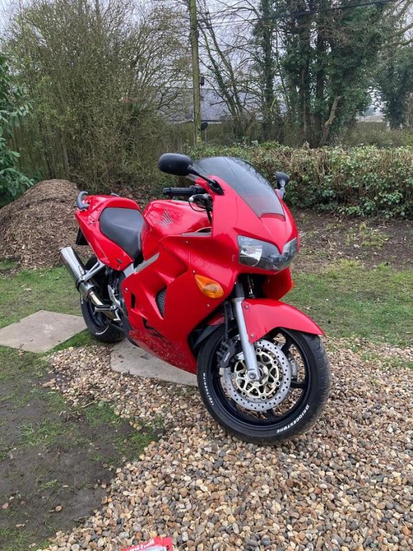 honda VFR800