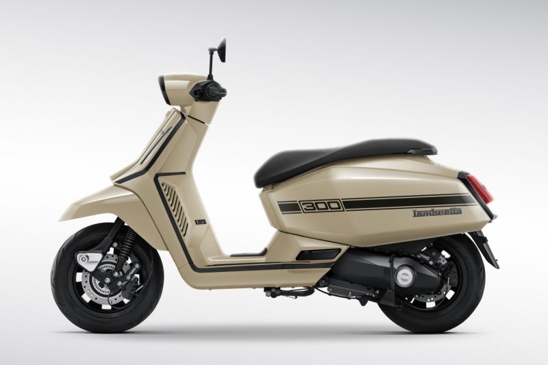 lambretta X300 SR